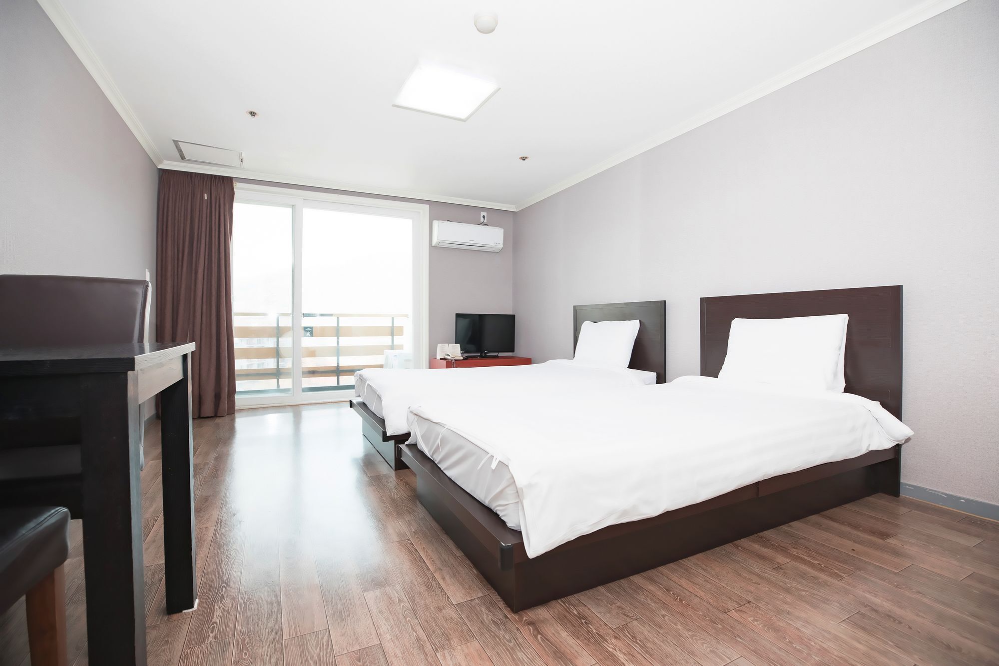 Bears Town Hotel Pocheon Exterior photo