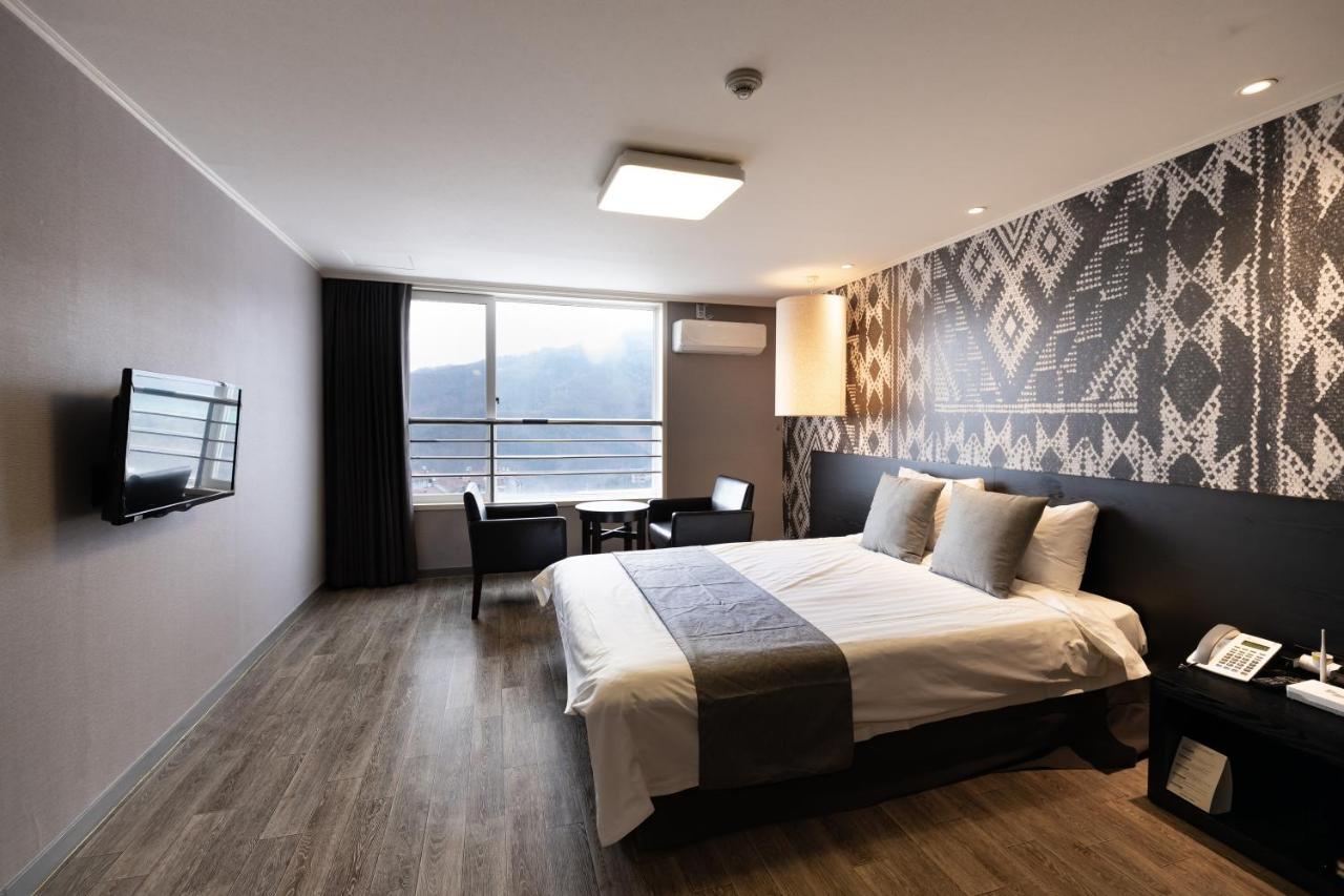 Bears Town Hotel Pocheon Exterior photo
