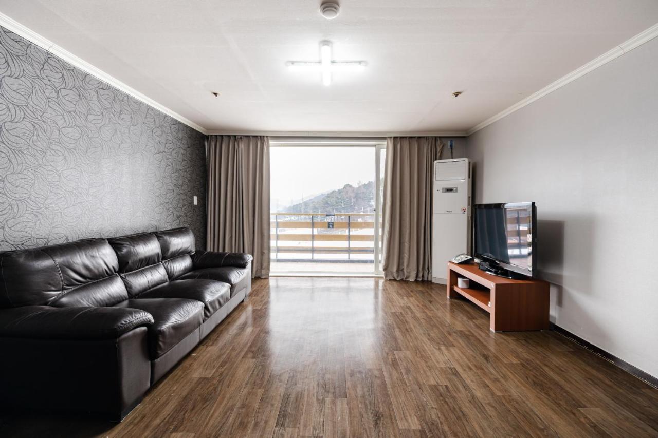 Bears Town Hotel Pocheon Exterior photo